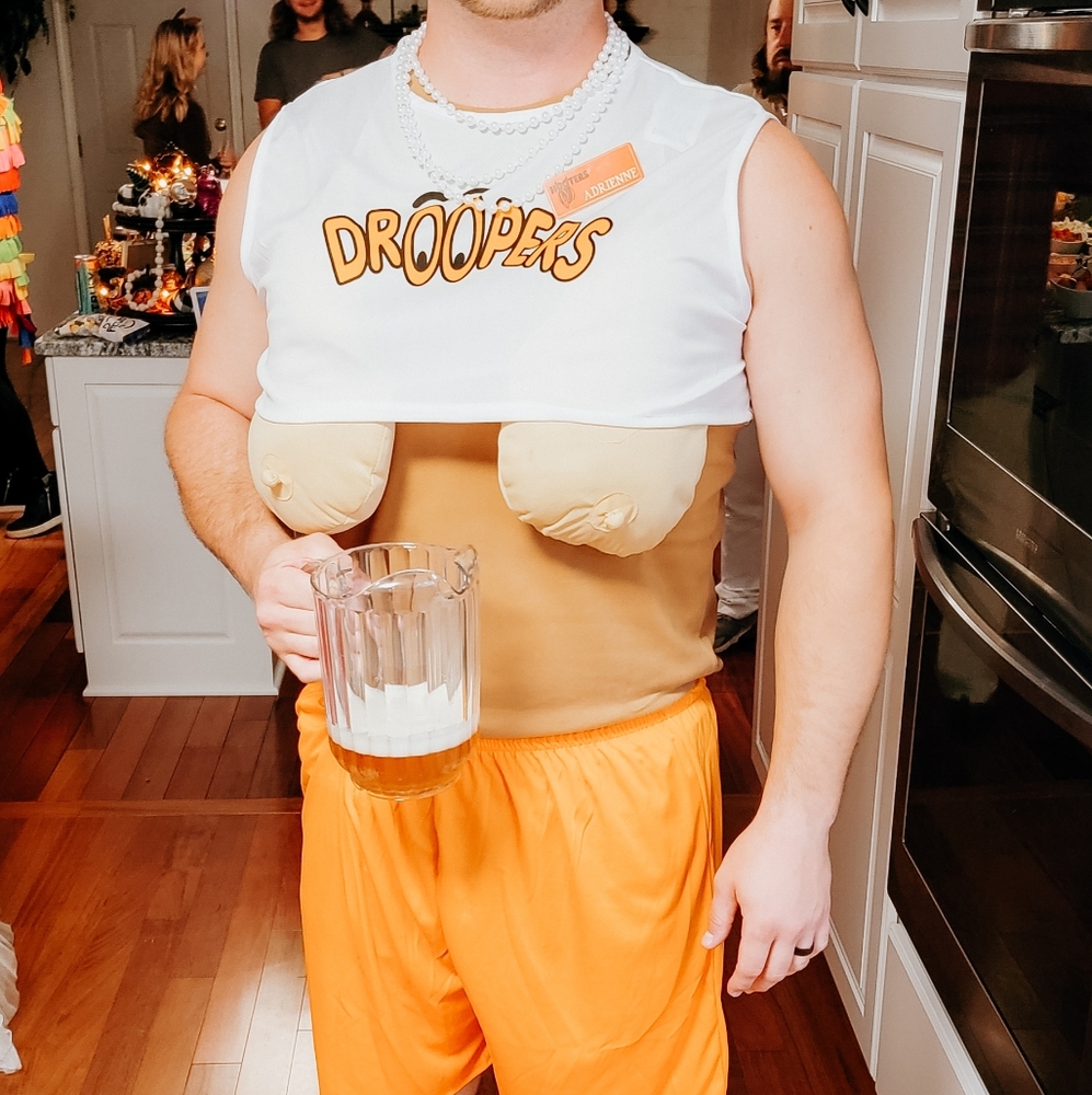 Droopers costume ( Hooters ) - Picture 4 of 5